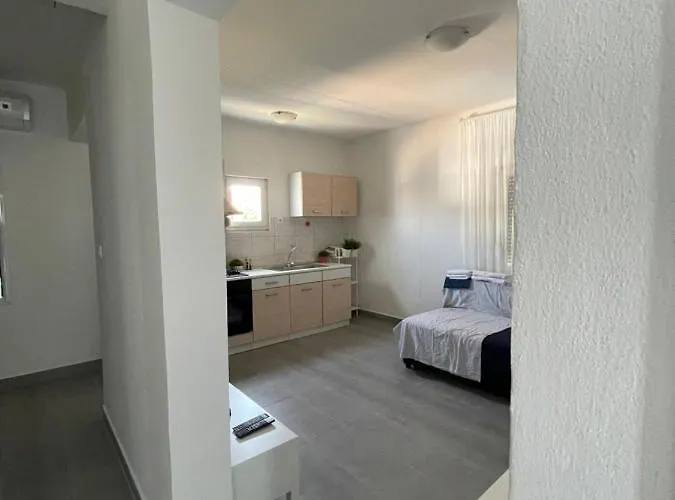 Fulir Apartman Vrsi